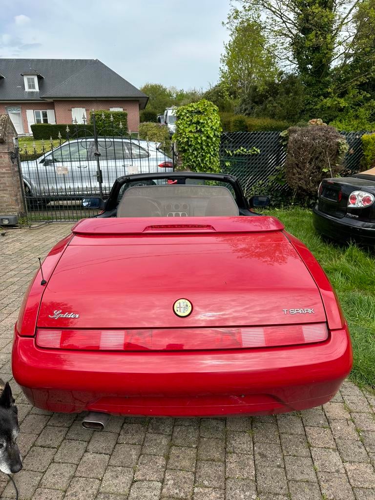 Alfa Romeo Spider 1998 photo 3