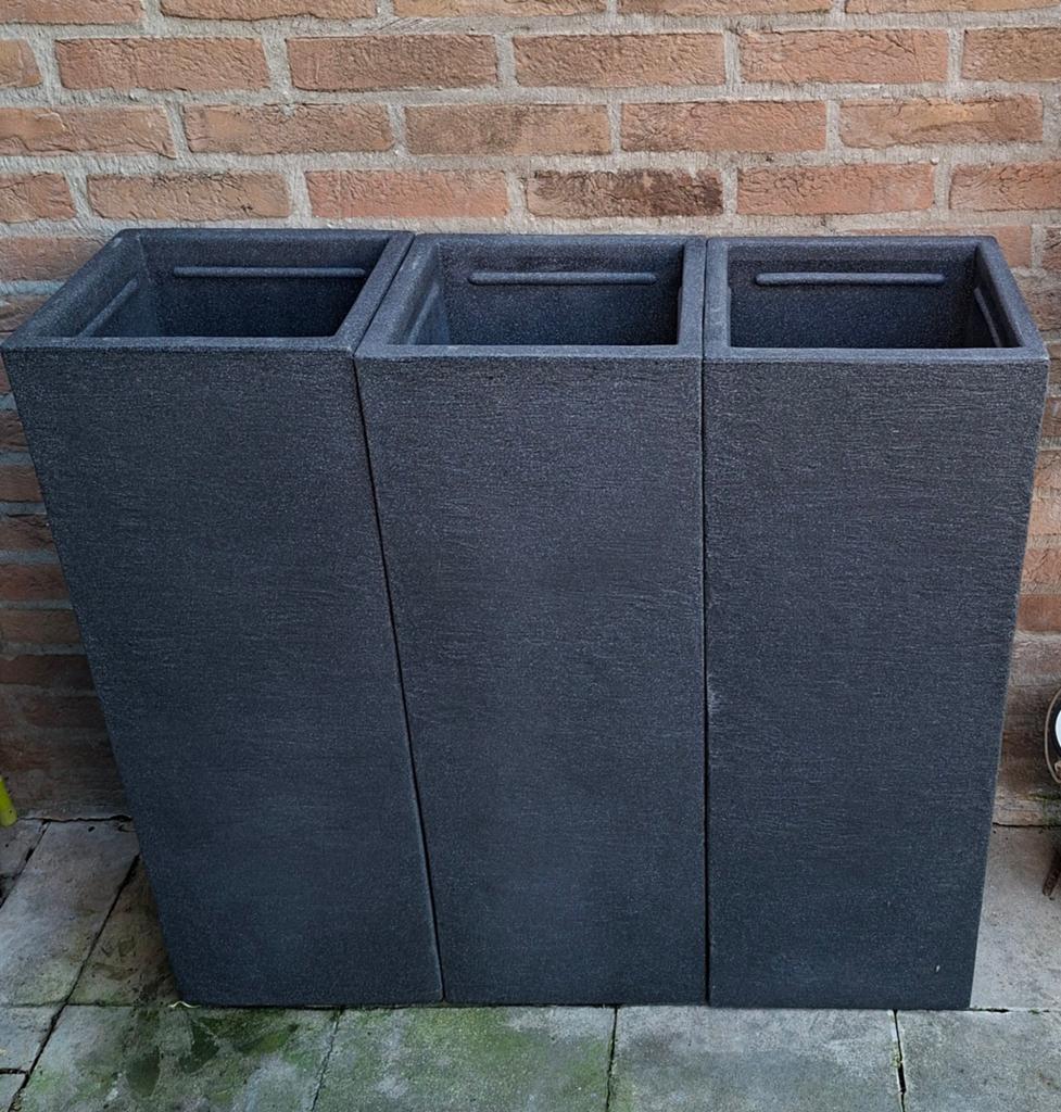 3 Hoge bloembakken in kunststof, Ophalen, Kunststof