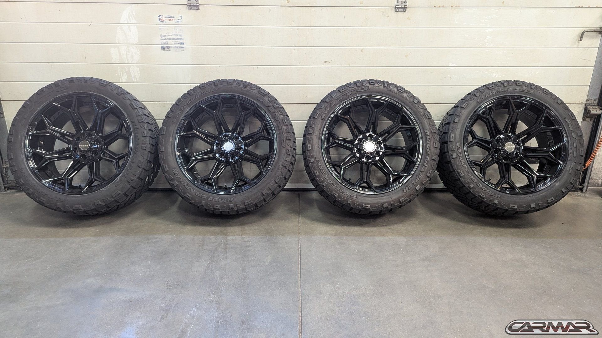 VERKOCHT 22'' Dodge Ram 1500 wielen | 4Play | GRATIS Nitto R, Ophalen, Gebruikt, -, -