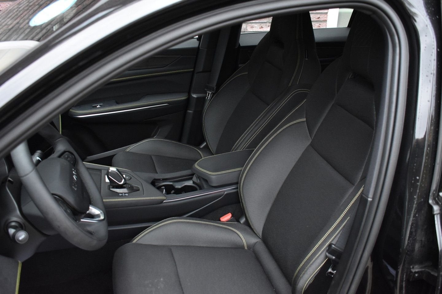 Lynk&Co 01 My25 1.5PHEV Core - MY26 Grib Automotive B.V. – K, Autos, Achat, Entreprise, 102 kW, Hybride Électrique/Essence