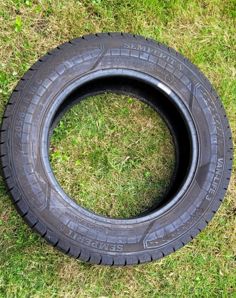 Semperit Van-life 3 205/65 R16 banden, Auto-onderdelen, Bestelwagen, 16 inch, Band(en), Zomerbanden