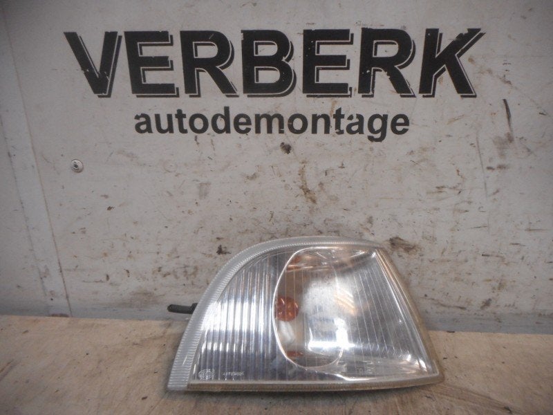 CLIGNOTANT DROIT Volvo V40 (VW) (01-1995/06-2004) (30854654), Info@volvocars.com, Volvo Car Germany GmbH, Siegburger Straße 229
50679  Köln, DE