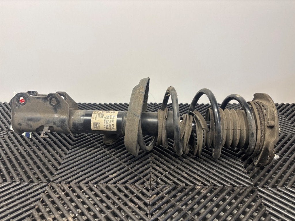 AMORTISSEUR OU ABSORBEUR DE CHOC AVANT DROIT Opel Astra K, Autos : Pièces & Accessoires, Opel, Opel Automobile GmbH, Utilisé, Kontakt-opel@opel.com