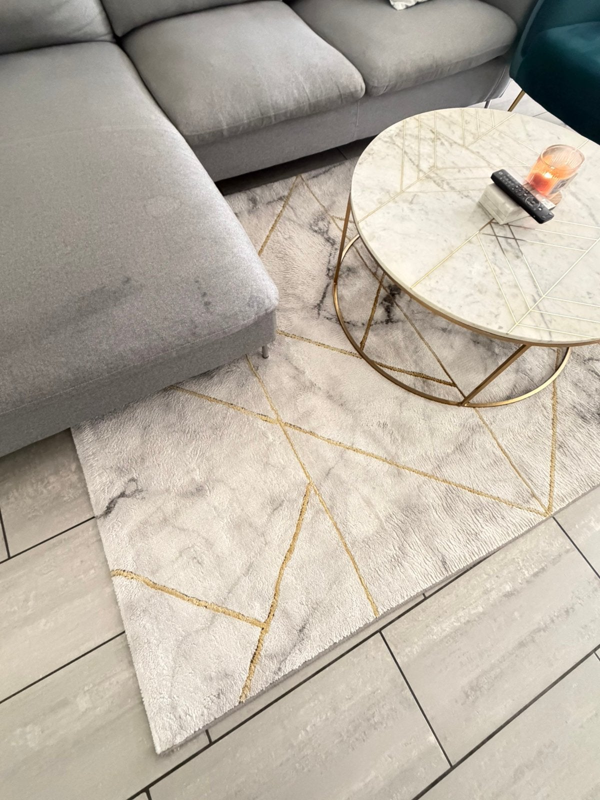 Ronde salontafel van wit marmer en bijpassend vloerkleed, Ophalen, Zo goed als nieuw, Wit
