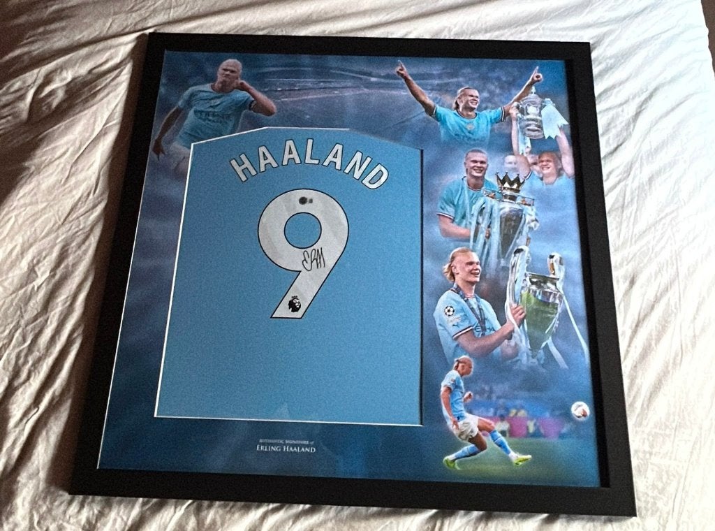 Handingelijst gesigneerd shirt Haaland COA Beckett, Verzamelen, Sportartikelen en Voetbal, Ophalen of Verzenden, Zo goed als nieuw