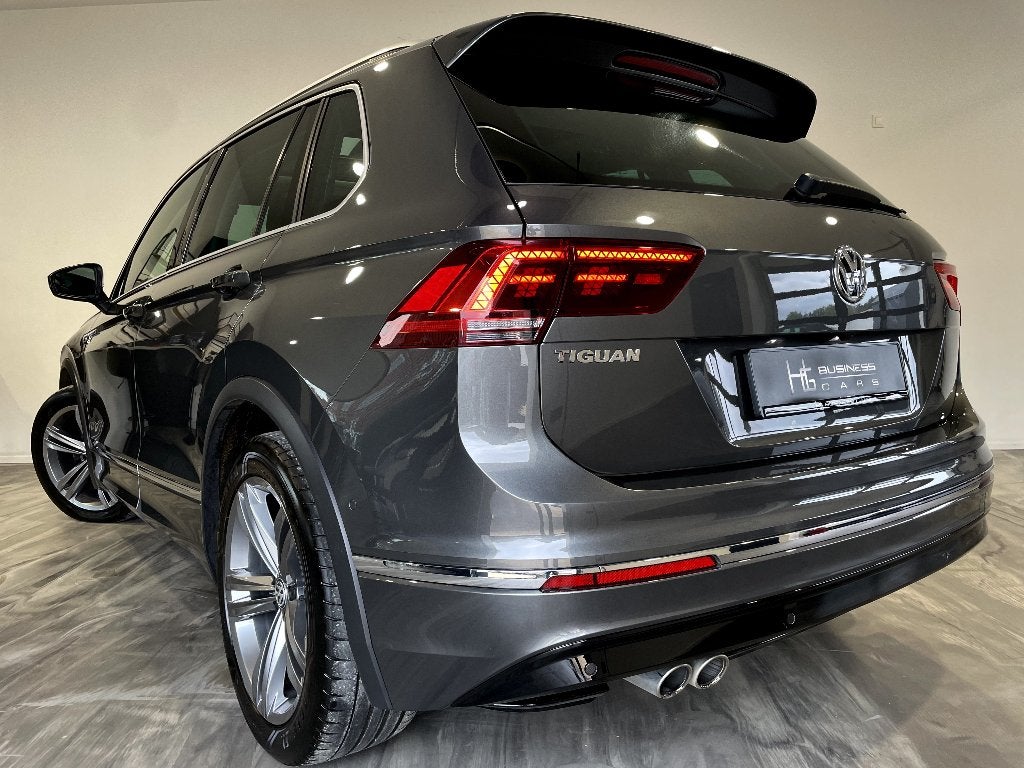 Volkswagen Tiguan 2.0 TDi R-LINE/ TOIT OUVRANT/ FULL LED, Autos, Cuir, Argent ou Gris, Achat, Entreprise