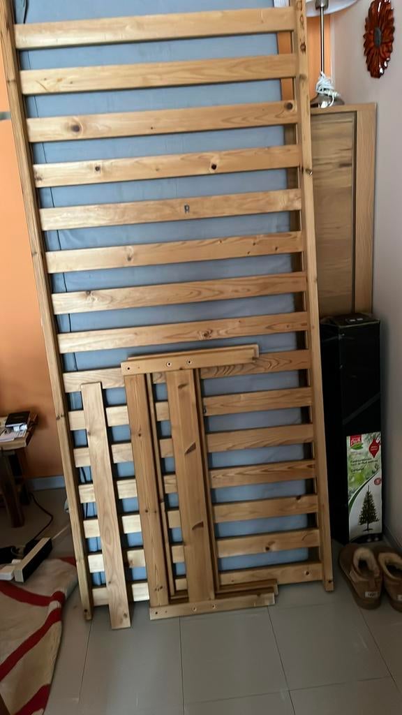 Lit d’une personne + matelas, Matelas, Une personne, Comme neuf, Enlèvement