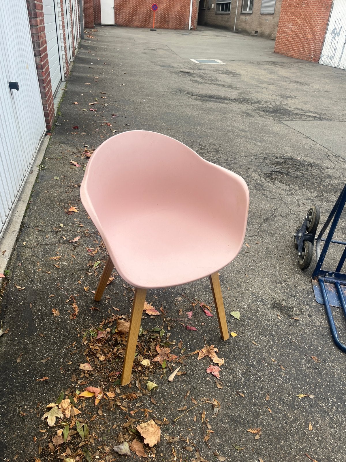 Stoel roze kuipstoel, Ophalen, Gebruikt