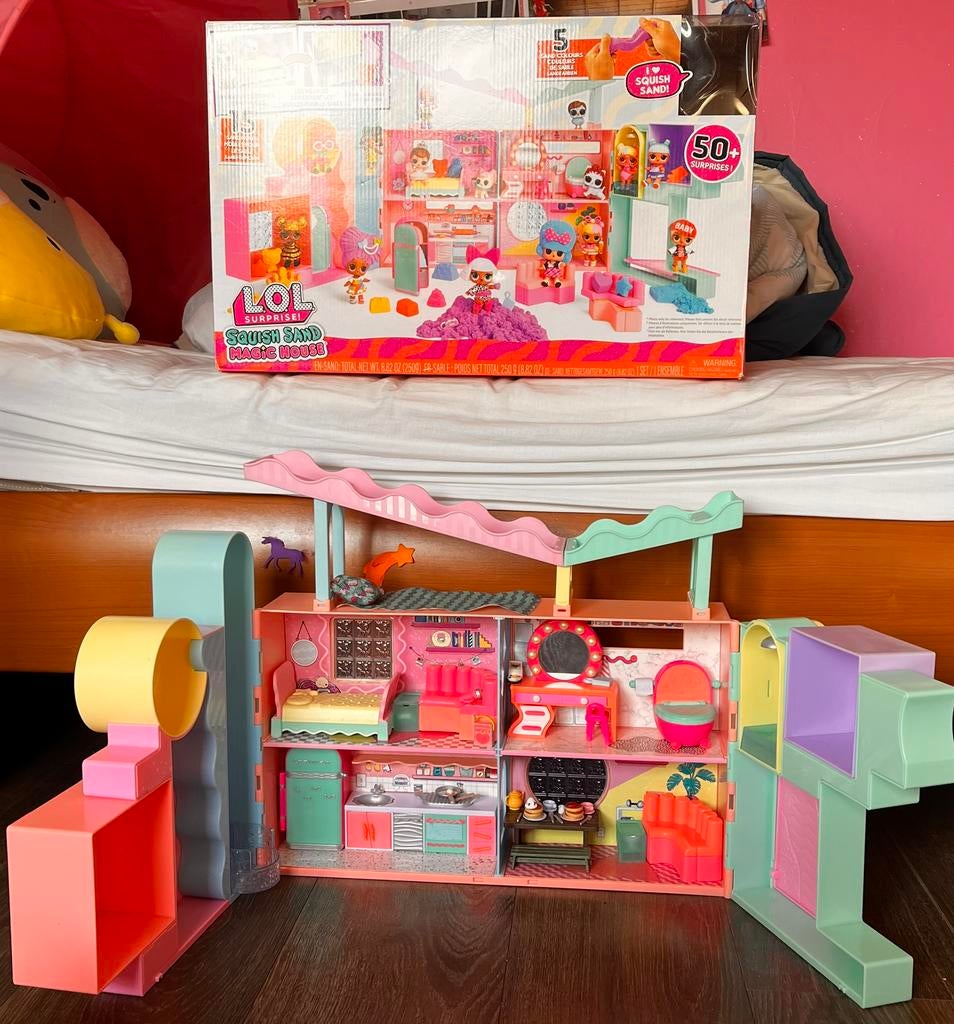 Ah ah, surprise ! Squish et Magic House, Enlèvement ou Envoi, Comme neuf, Maison de poupées