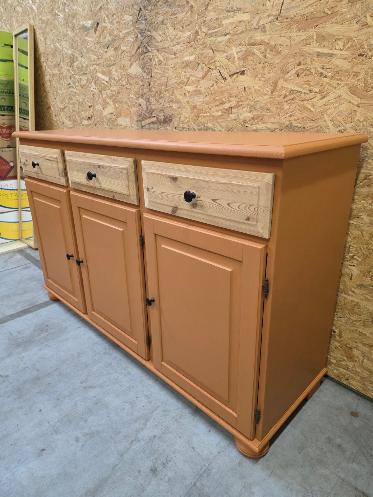 Prachtige  massief grenen dressoir 143cm. Hazelnootbruin., Huis en Inrichting, Ophalen