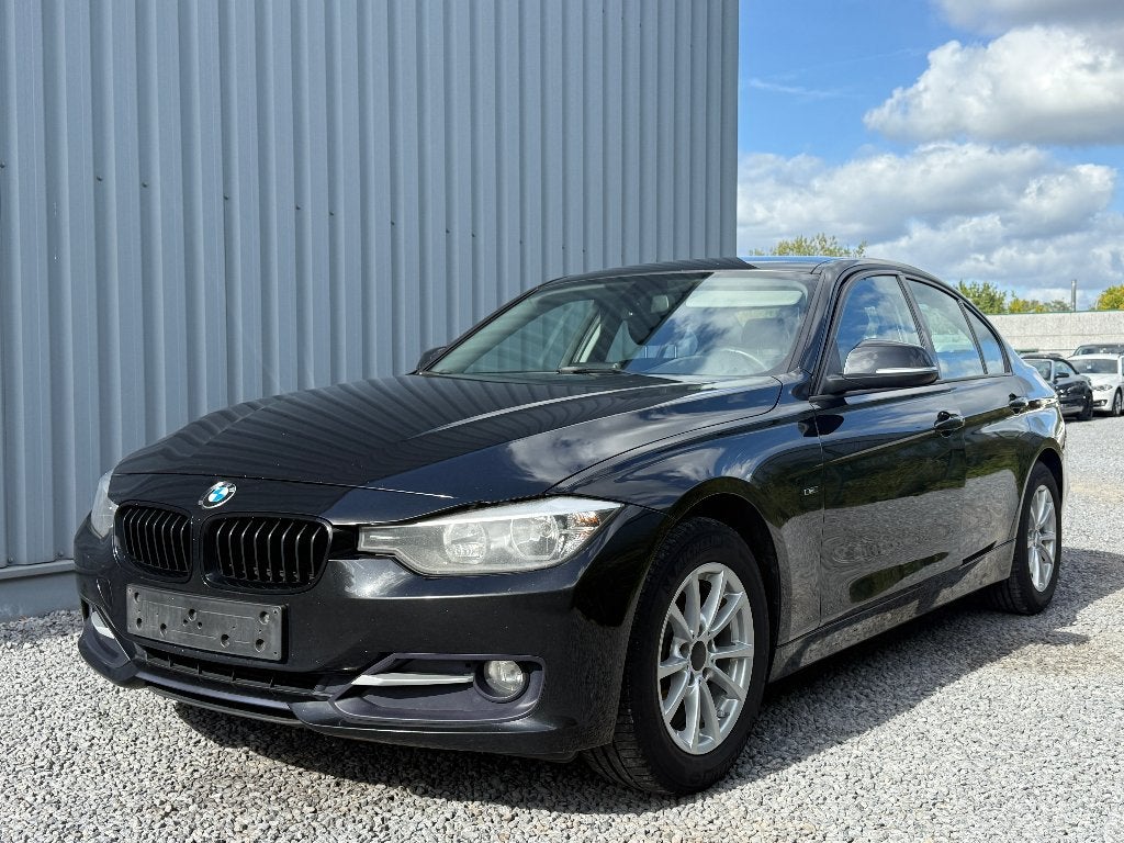 Bmw 316D Automaat IJZERE VIJZELS WAGEN START NIET, Automaat, Euro 5, Achterwielaandrijving, 1995 cc