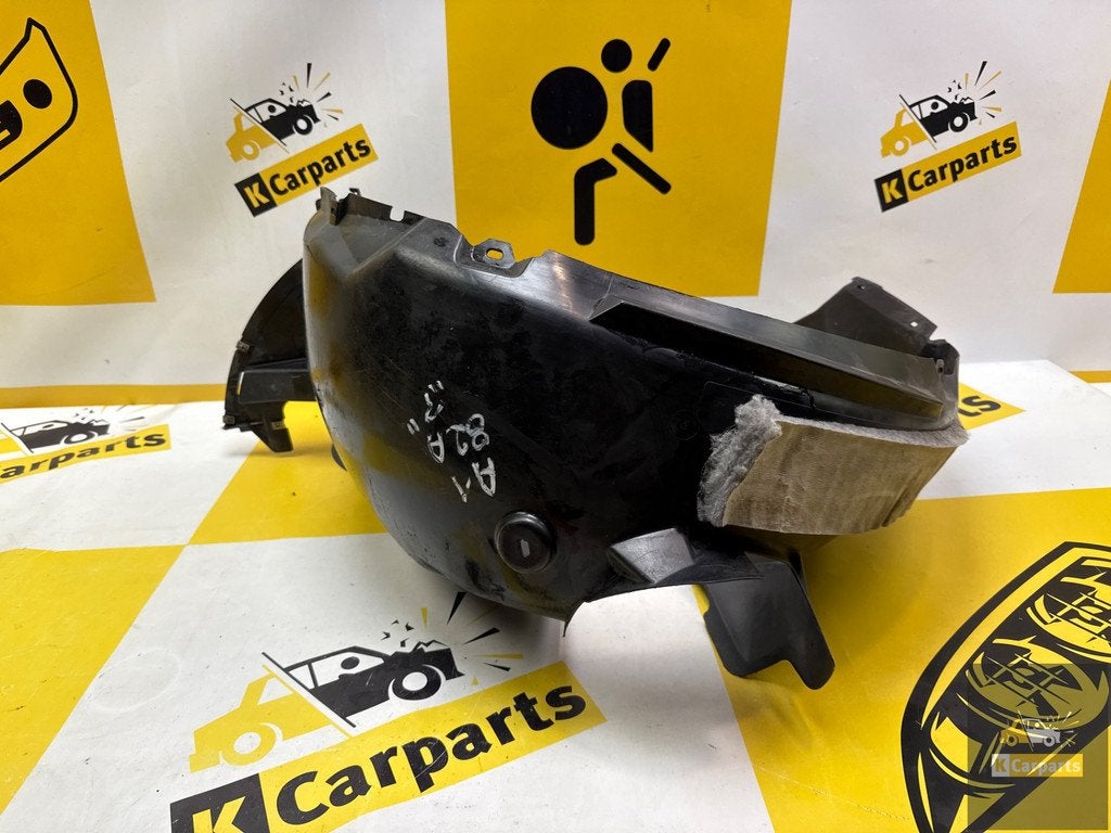 Carte m re Woelmuis Audi a1 82A 82a809958 Links wheelhouse, AUDI AG, Auto-Union-Strasse 1
85045  Ingolstadt, DE, Audi, Utilisé