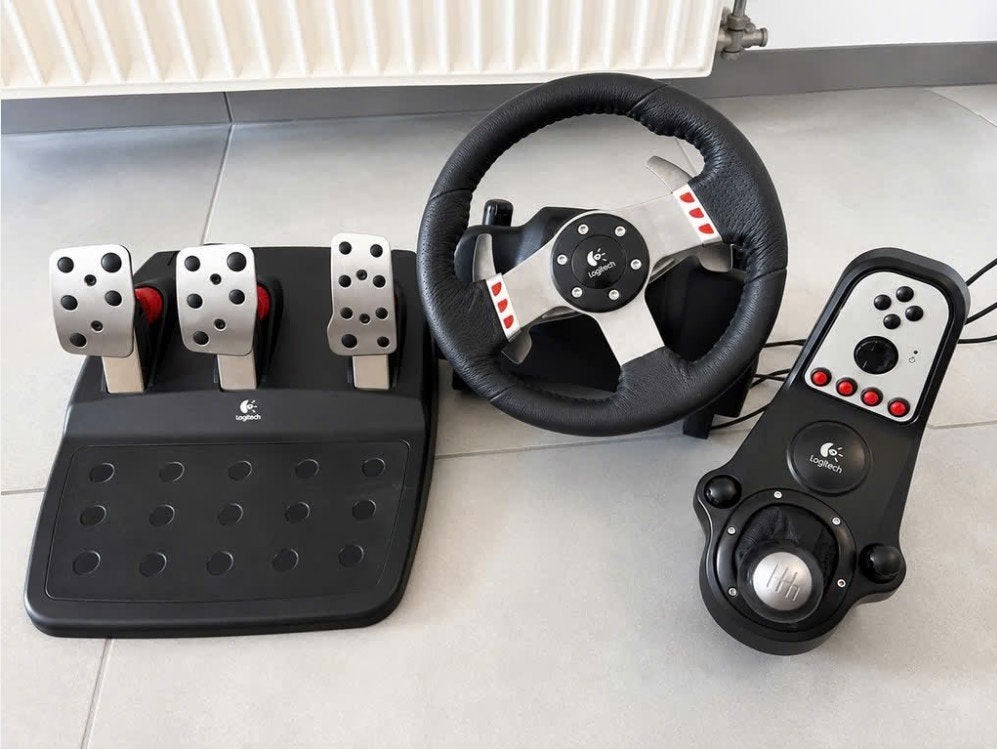 Logitech G27 Racing Wheel complet, Ophalen, Racestuur, Gebruikt, Force feedback