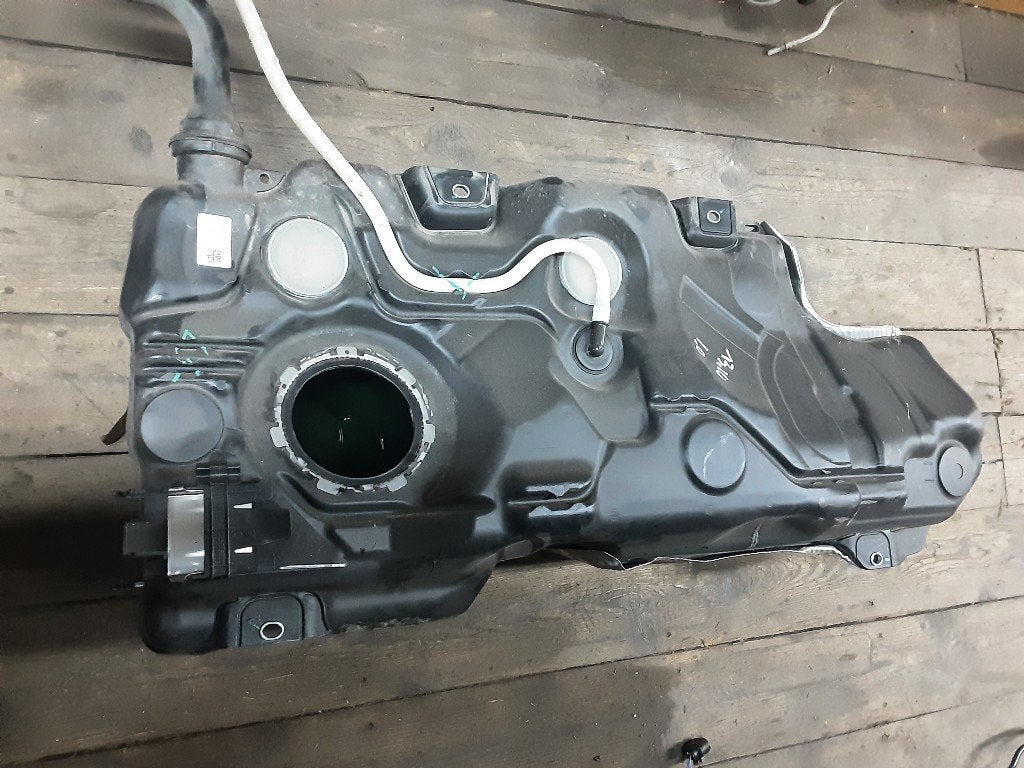 RESERVOIR CARBURANT Volkswagen Golf VII (AUA) (5Q0201085), Autos : Pièces & Accessoires, Volkswagen, Volkswagen AG, Utilisé, Kundenbetreuung@volkswagen.de