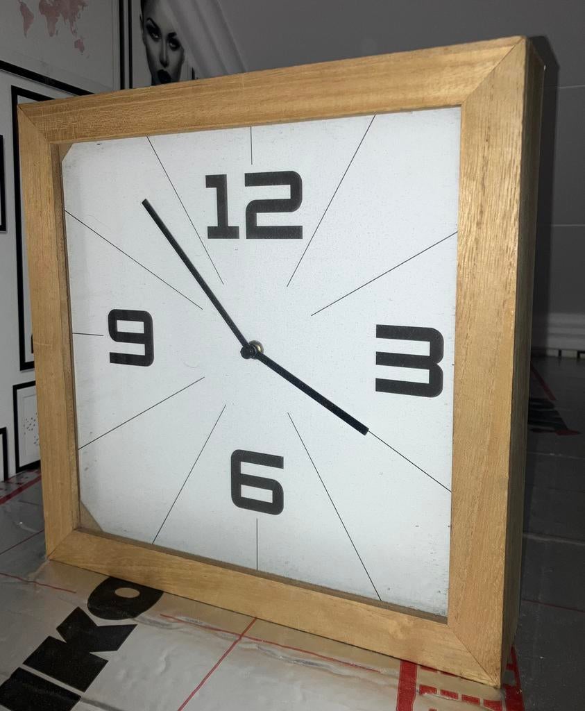 HORLOGE BOIS, Ophalen, Zo goed als nieuw