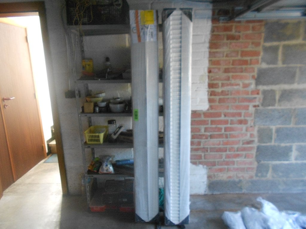 2 radiateurs RADSON plinthe 1800 x 200 x 33 + 6 pieds, Bricolage & Construction, Chauffage & Radiateurs, Enlèvement, Neuf