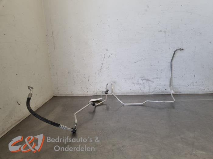 Tuyau clim d'un Opel Vivaro, -, Opel, 3 mois de garantie, Utilisé