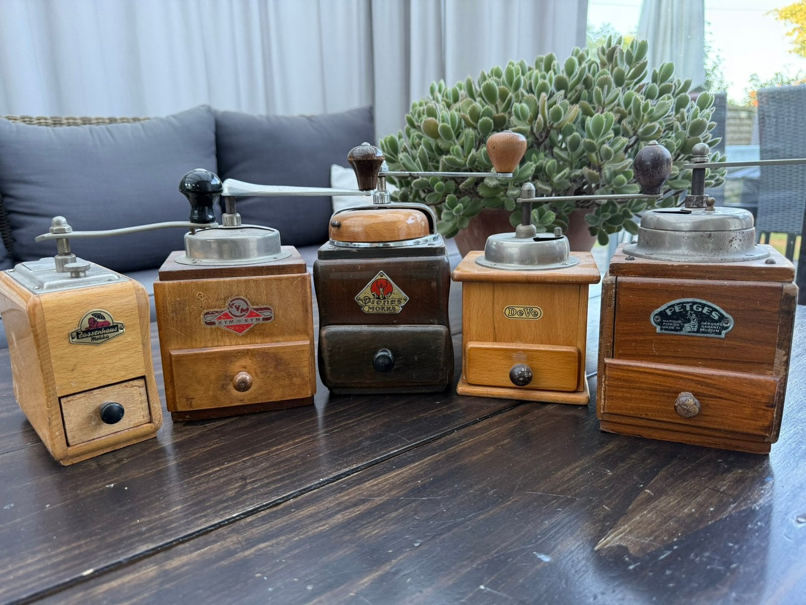 Oude koffiemolens 5 stuks, Ophalen