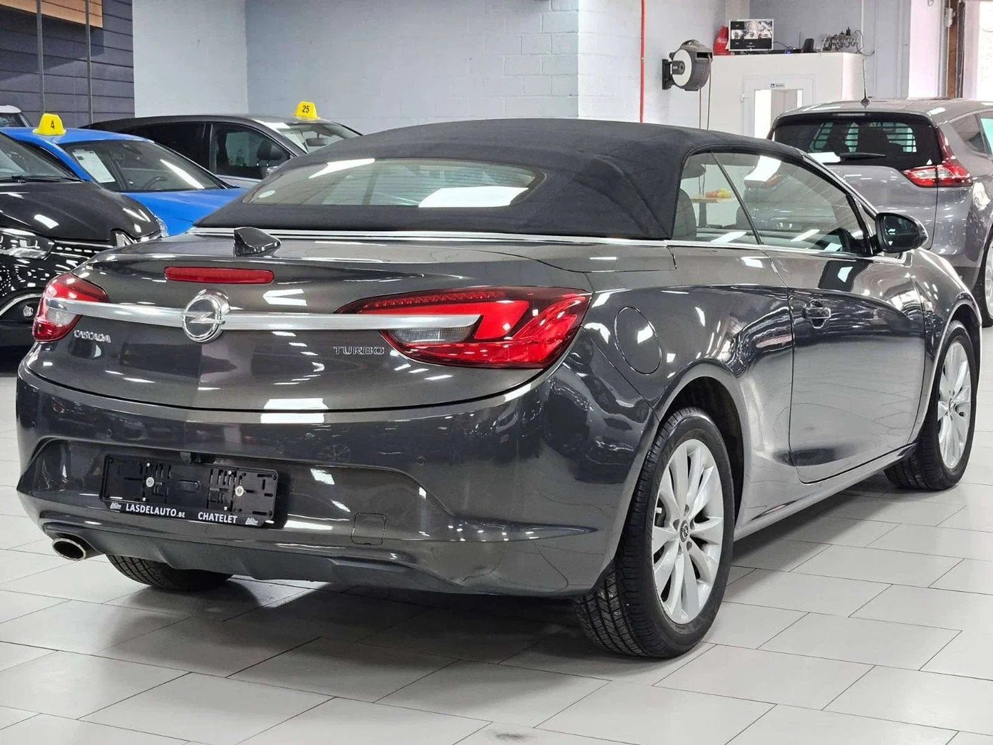 Opel Cascada 1.6 Turbo Automatique CAMERA Sensors Bluetooth, Autos, Cuir, Argent ou Gris, Euro 6, Entreprise