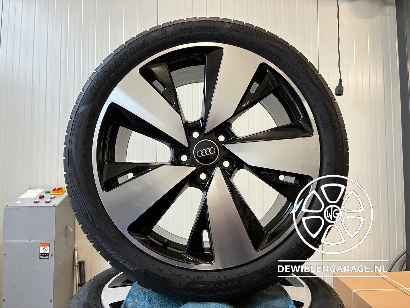 19 inch Audi A5 S5 B10 Velgen NIEUW Origineel 8B3 Zomerbande, Autos : Pièces & Accessoires, Pneus & Jantes, Pneus et Jantes, Pneus été