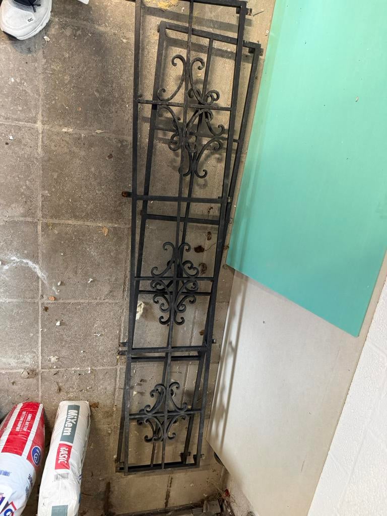 Grille metalique fenetre metal, Ophalen, Zo goed als nieuw