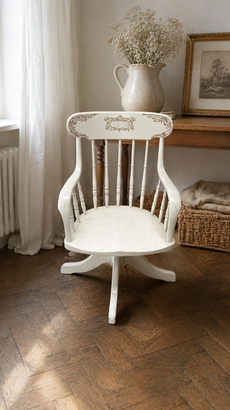 Gratis - vintage draaistoel | wit met gouden ornament, Kinderen en Baby's, Ophalen, Zo goed als nieuw