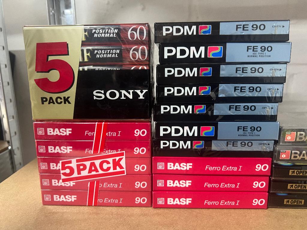 25. Cassette audio.emballer neuve, Enlèvement ou Envoi, Neuf, dans son emballage, 2 à 25 cassettes audio, Vierge