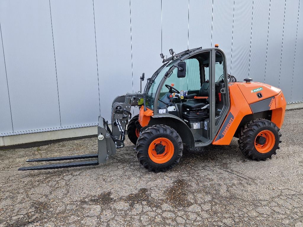 Ausa T235 HX4 verreiker, Ophalen, Transport