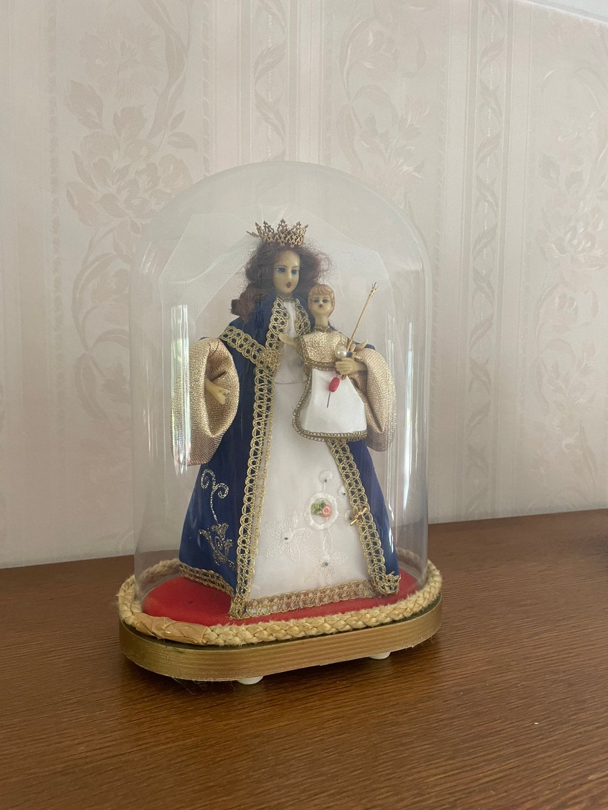 Maria onder stolp, Ophalen