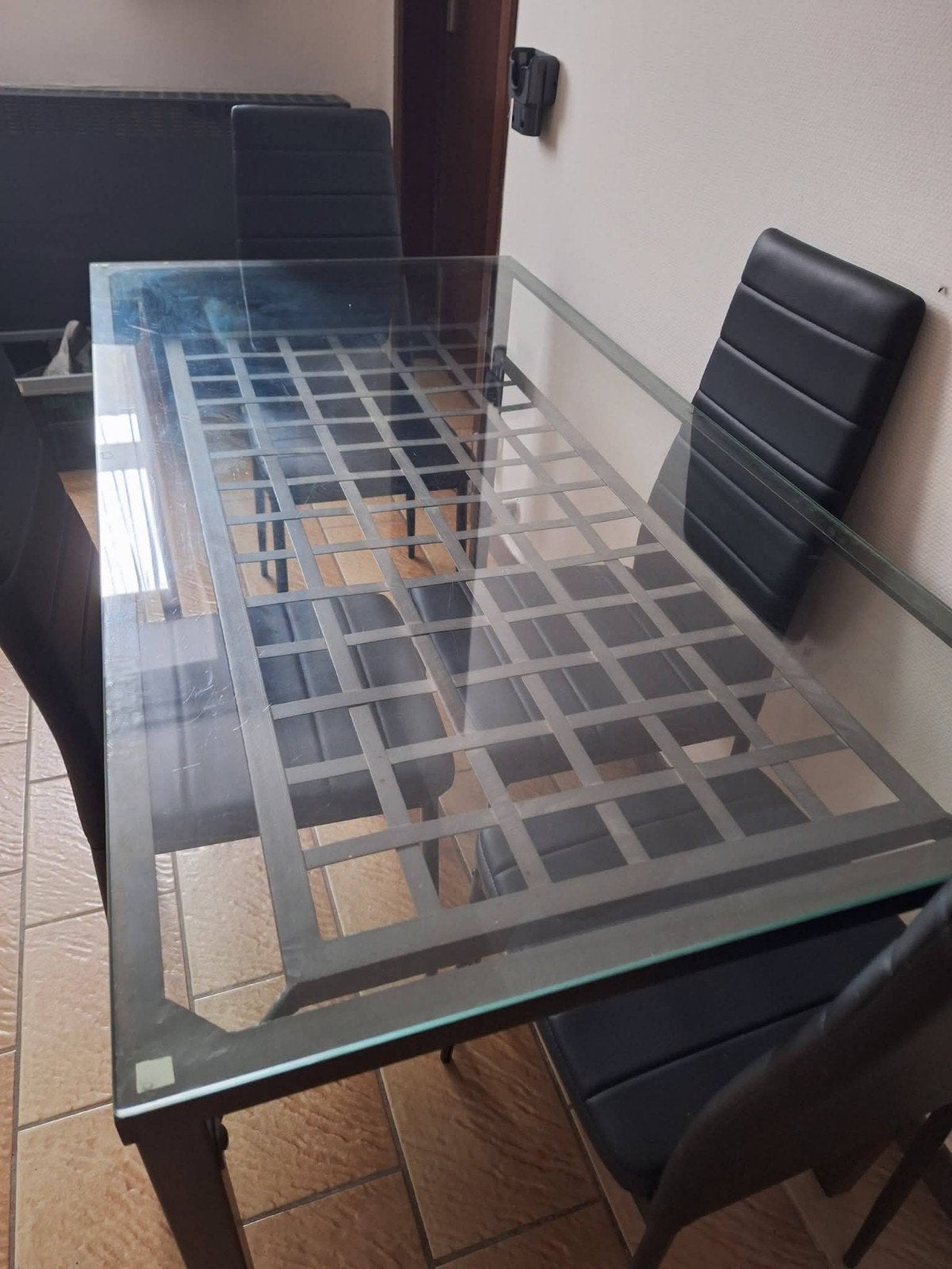 Table cuisine fer forgé en excellent état, 100 à 150 cm, Comme neuf, Verre, Enlèvement