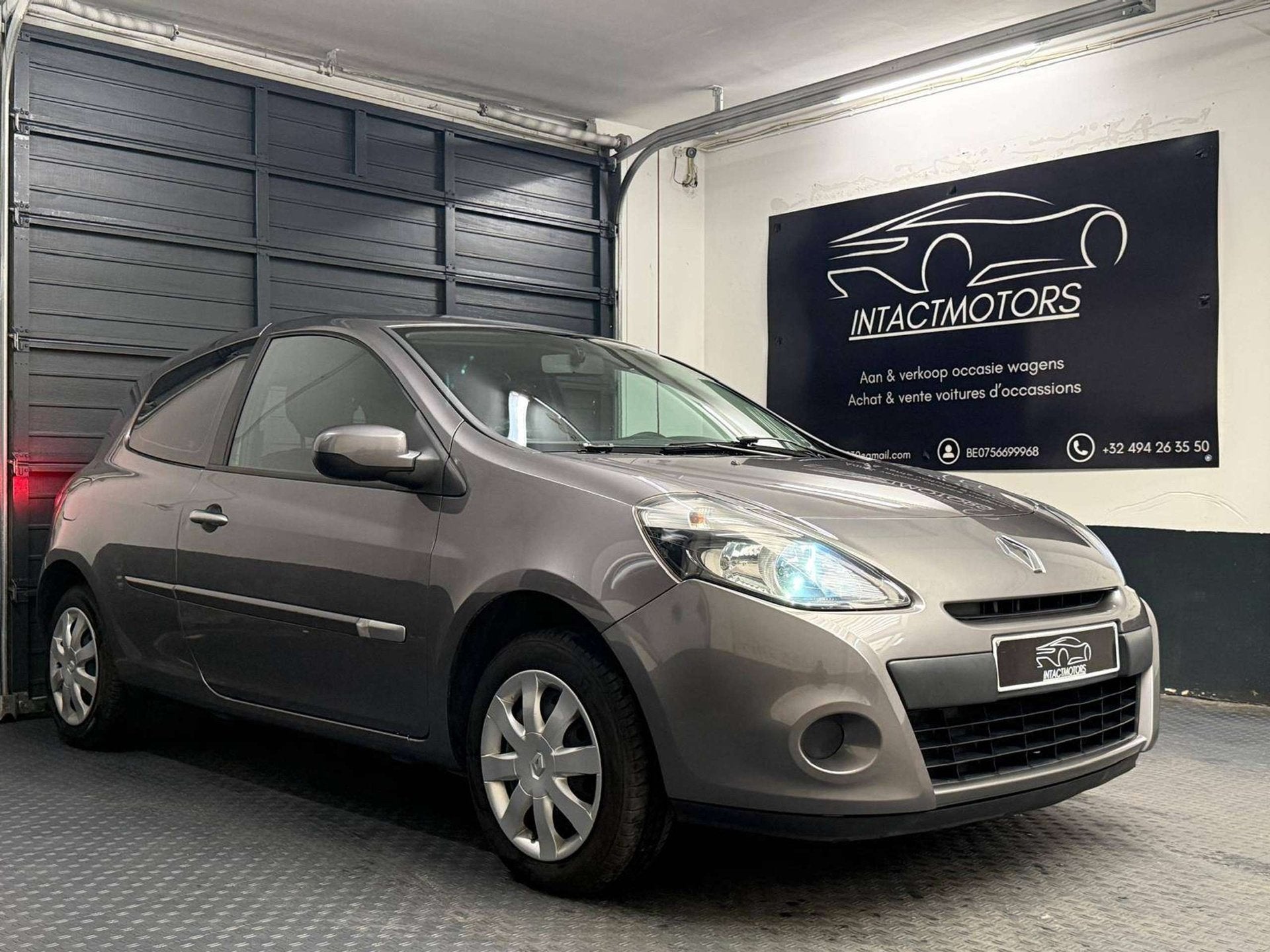 Renault Clio Clio 1.2i Yahoo!, Autos, Rétroviseurs électriques, Entreprise, Boîte manuelle, 1055 kg