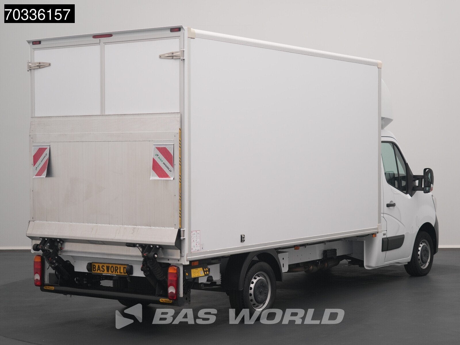 Renault Master 145PK Bakwagen Laadklep Airco Cruise LED Euro, Auto's, Stof, Gebruikt, 4 cilinders, Renault