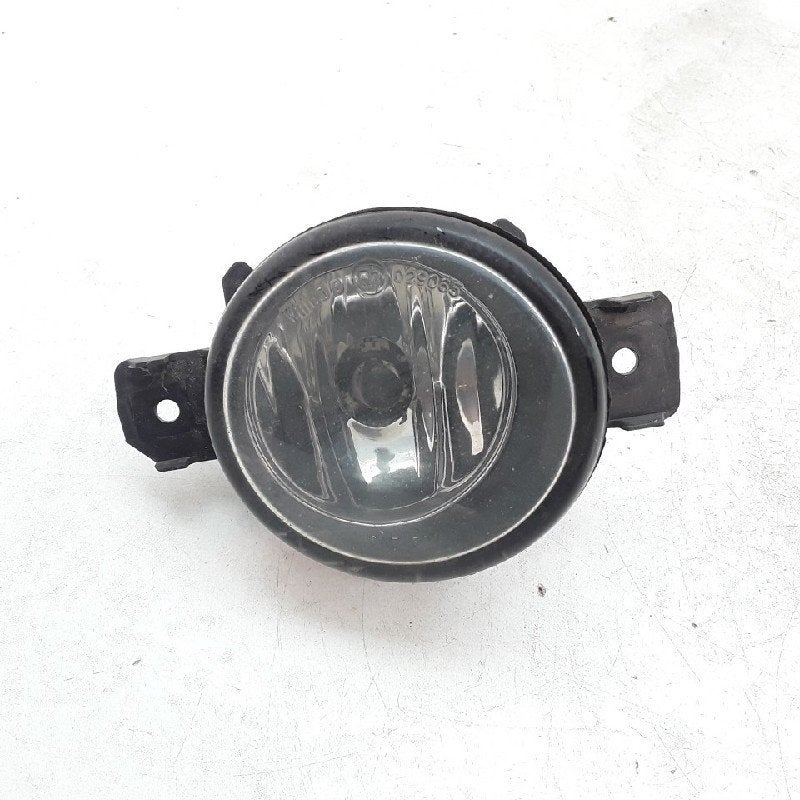 ANTI BROUILLARD AVANT DROIT Nissan Micra (K12), Valeo, Utilisé, 100, rue de Courcelles
75017  Paris, FR, Info@valeo.fr