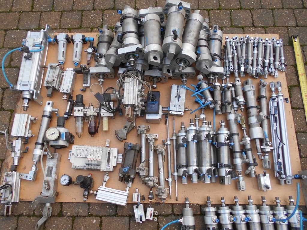 Festo perslucht cilinders pistons zuigers, Doe-het-zelf en Bouw, Compressors, Ophalen, Zo goed als nieuw