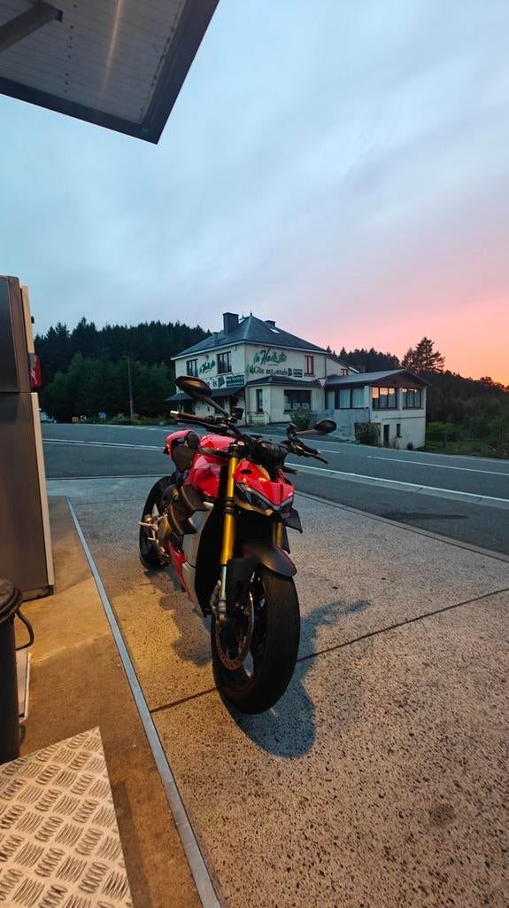 Ducati streetfighter v4s, Particulier