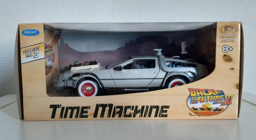 DeLorean Time Machine 1:24 - Retour vers le futur 3, Hobby & Loisirs créatifs, Voitures miniatures | 1:24, Enlèvement, Comme neuf