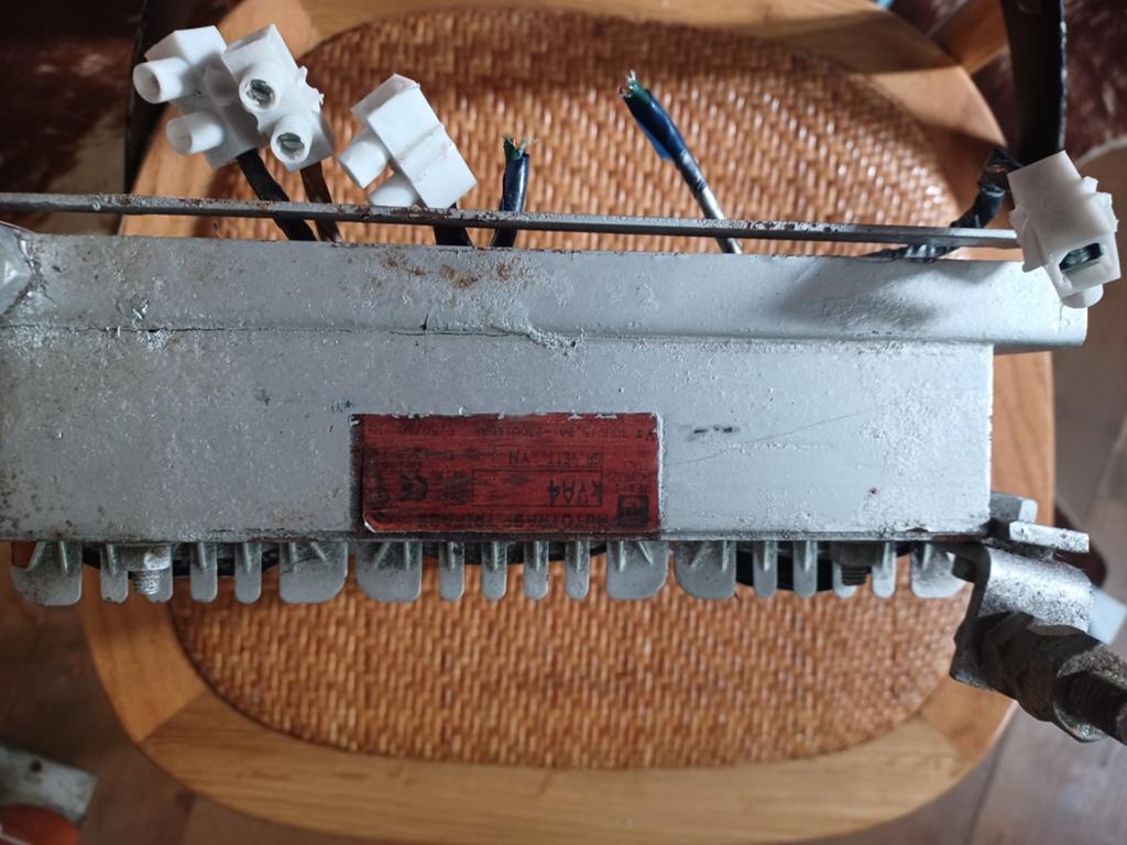 Transformator 4 kva .van 230volt naar 400 volt., Ophalen