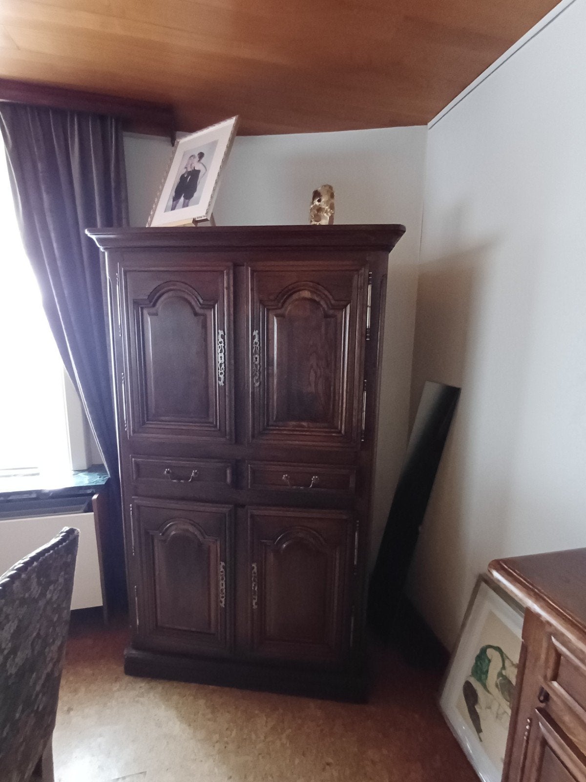 Vol eiken kloostertafel, 6 stoelen, barkast en lange dressoi, Ophalen