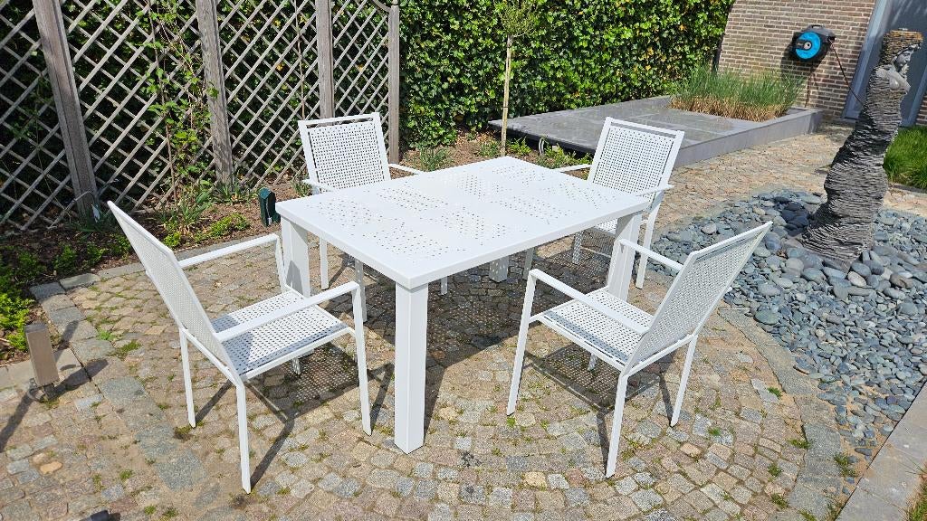 Table de jardin blanche durable avec 4 chaises, Jardin & Terrasse, Enlèvement, Utilisé, Rectangulaire, Métal
