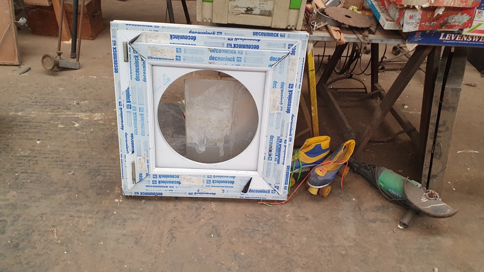 Raam in pvc. Zonder glas, 75cm op 75cm. Wit pvc raam., Ophalen