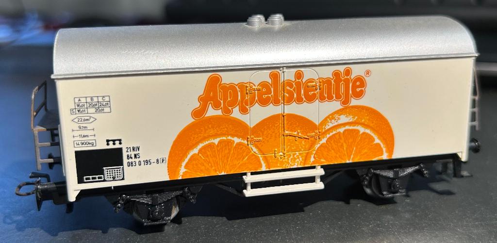 3062. H0 Märklin overdekte auto „Appelsientje”., Hobby en Vrije tijd, Gebruikt, Wagon, Ophalen of Verzenden, Analoog