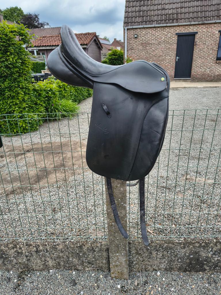 Dressuurzadel Ainsley, Dieren en Toebehoren, Ophalen