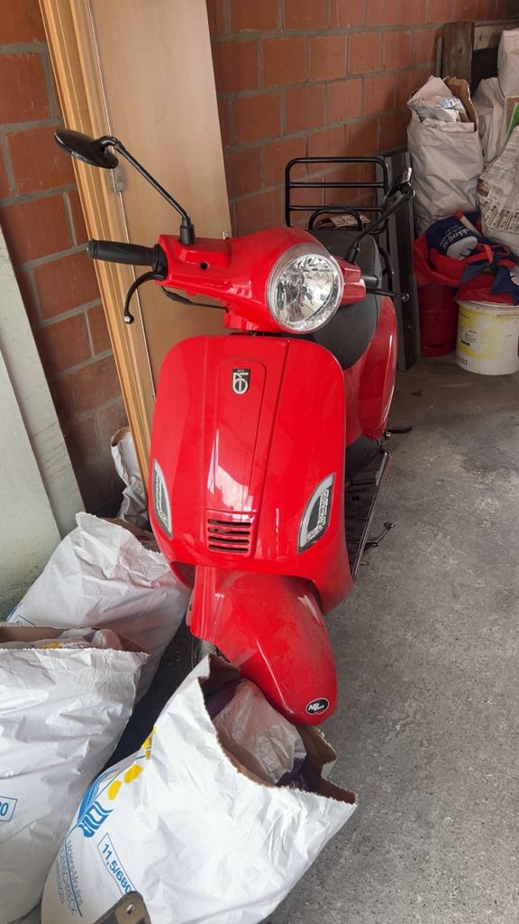 BTC riva 50cc a klasse, Ophalen, Zo goed als nieuw