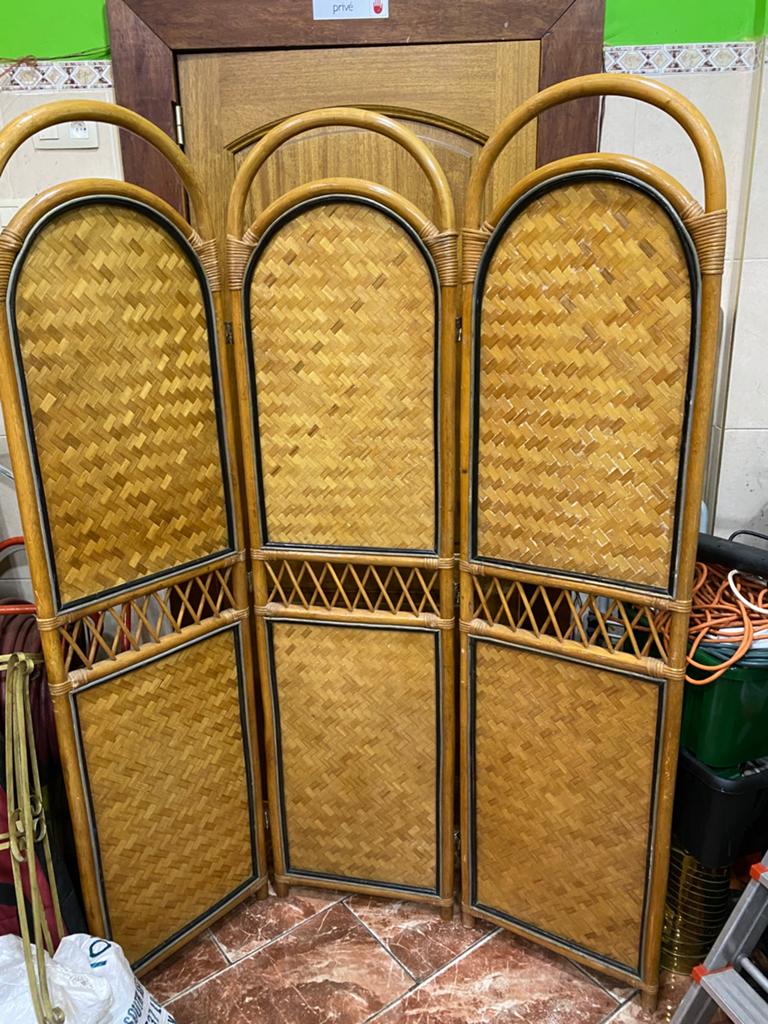 Cette paravent vintage en rotin et bambou à trois panneaux, Enlèvement, Comme neuf