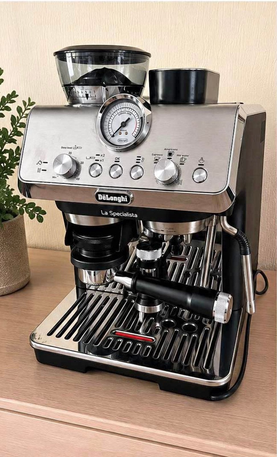 La machine à café Delonghi Specialist est comme neuve, Electroménager, Cafetières, Enlèvement ou Envoi, Comme neuf