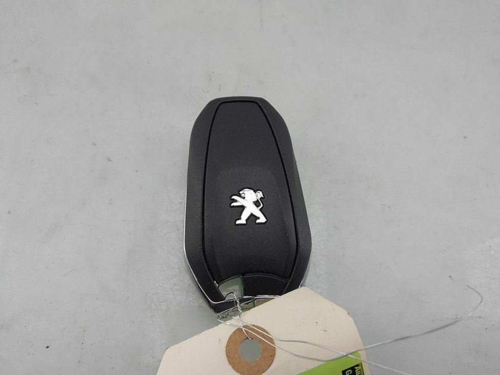 CLE Peugeot 208 II (UB / UH / UP) (|9840149780|9834118980|), Kontakt-peugeot@peugeot.com, Utilisé, Peugeot Deutschland GmbH, Bahnhofsplatz
65423  Rüsselsheim, DE