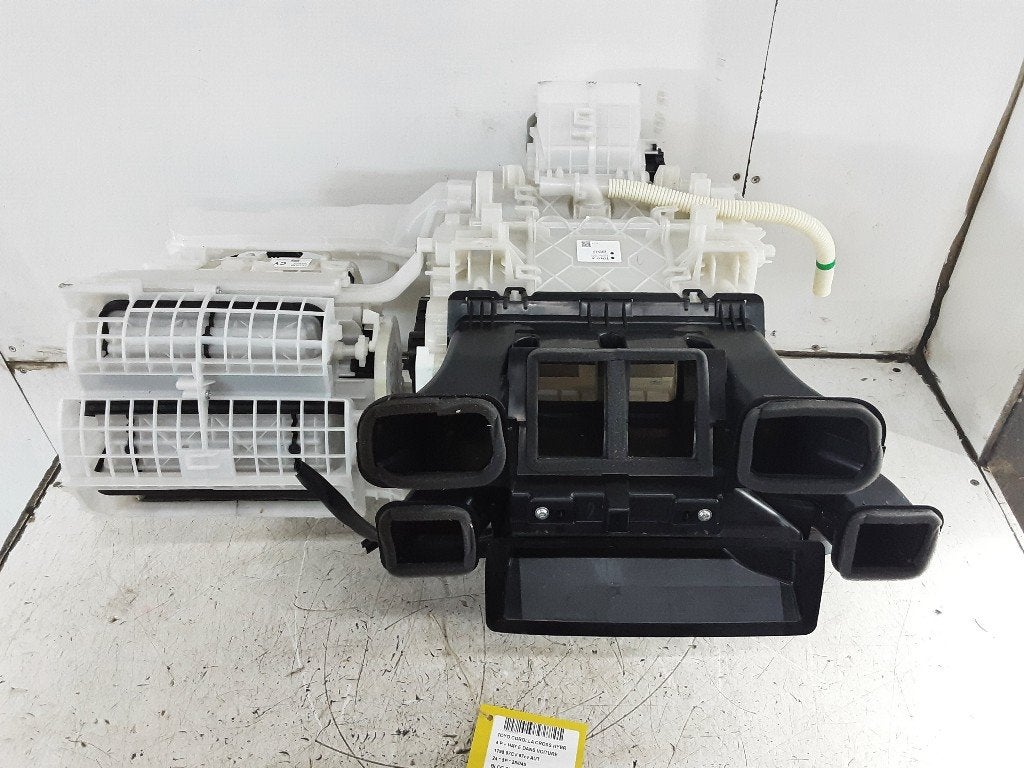 RADIATEUR DE CHAUFFAGE Toyota Corolla Cross (8705016140), Kundenbetreuung@toyota.de, Toyota, Utilisé, Toyota-Allee 2
50858  Köln, DE