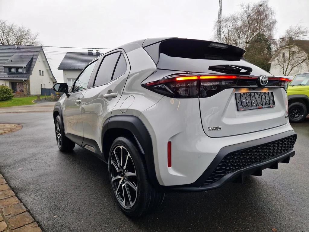 Toyota Yaris Cross GR Sport (bj 2023, automaat), Auto's, Automaat, Gebruikt, Wit, 1490 cc