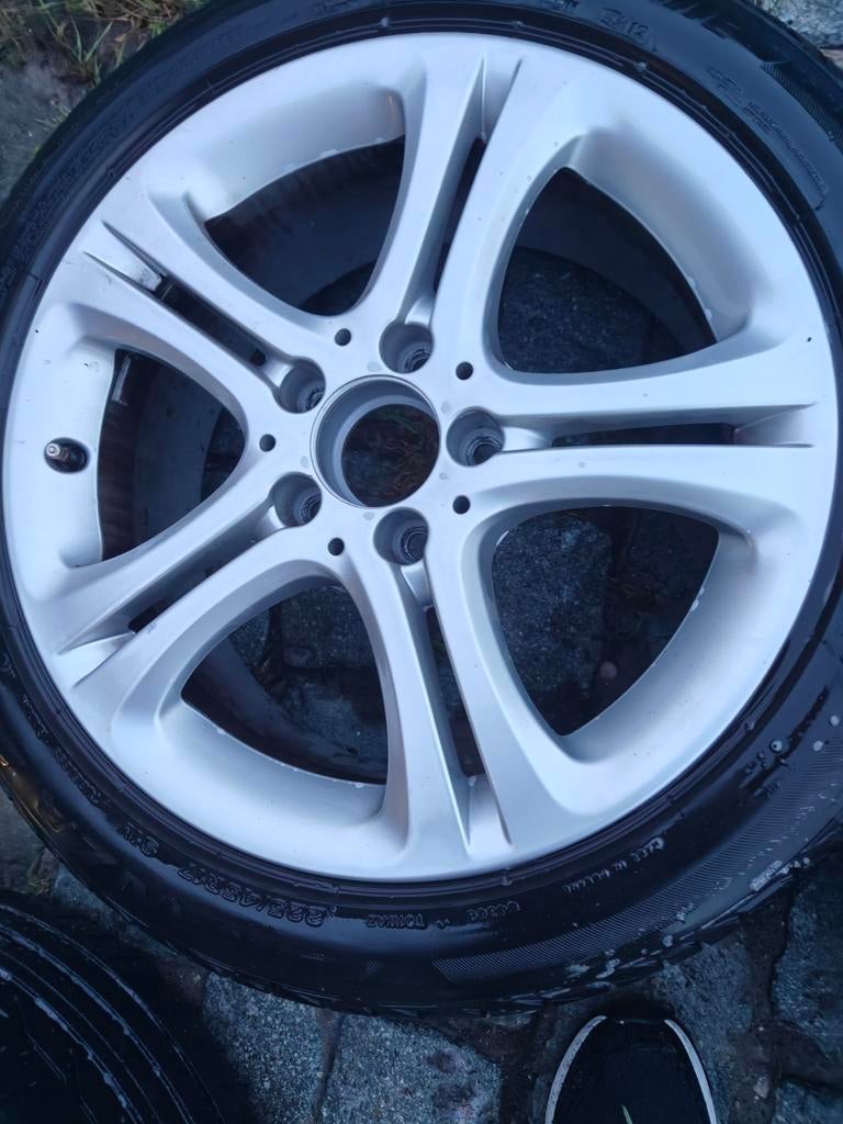 Mercedes velgen // 22545R17 91v, Enlèvement, Pneus été, Jante(s)