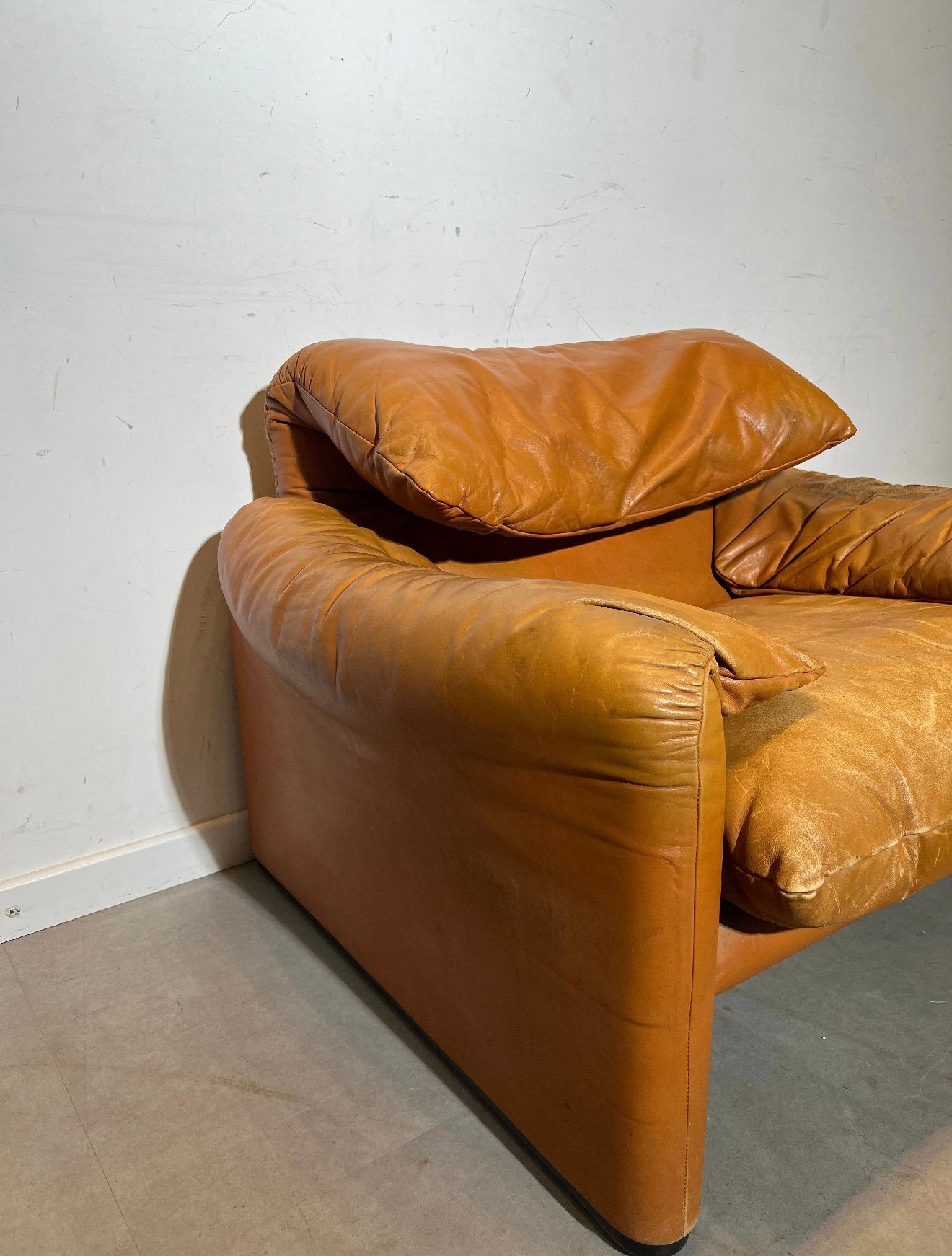 Cassina maralunga clubzetels te restaureren, Ophalen, Zo goed als nieuw